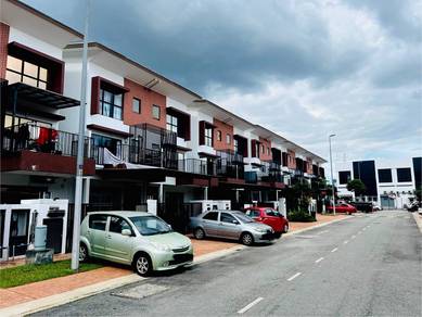 3-storey Terraced House For Sale in Puchong,SGR