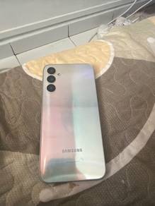 Samsung A24