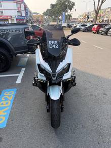 Sym Husky ADV 300
