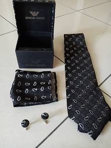 Tie baju lelaki