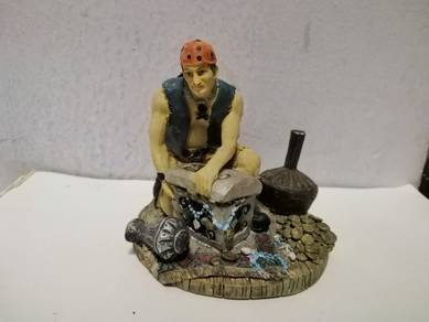 Vintage Figurine Pirate treasure Chest