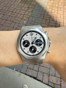 Girard Perregaux Laureato Panda Chrono