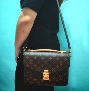 Louis vuitton Pochette metis monogram Bag
