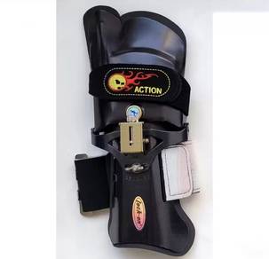 Lock-On Action Bowling Wrist Support for R/Hand