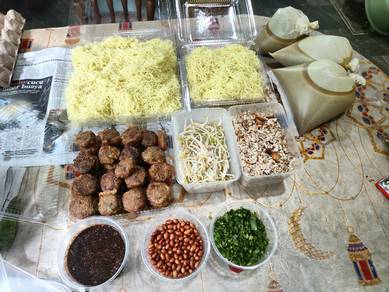 Bihun dan Nasi Himpit Soto Nik 