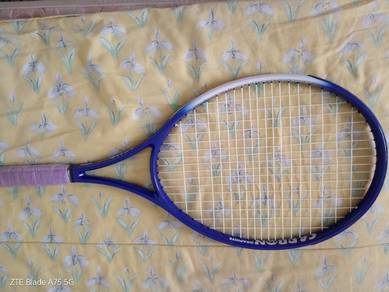 Tennis racket