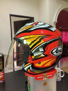 Helmet Arai Nakagami