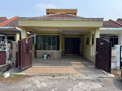 1.5-storey Terraced House For Sale in Bandar Bukit Raja,SGR