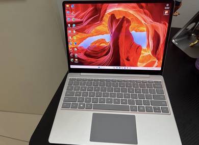 Microsoft Surface Laptop Go