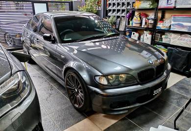 BMW 318i 18i (CBU) in Others, KUL