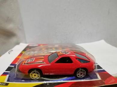 Yat Ming Porsche 928