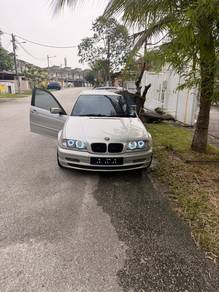 BMW 325i 25i (CBU) in Petaling Jaya, SGR