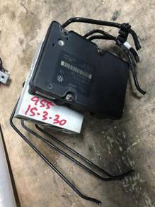 No 15-3-30 Porsche Cayenne 4.5 955 ABS Pump