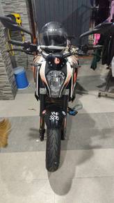 KTM 390 Duke