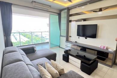Condominium For Rent in The Regina