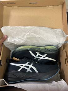 Asics Novablast 5 Luxe