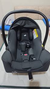 Joie Baby Carrier Car Seat – Excellent Condition