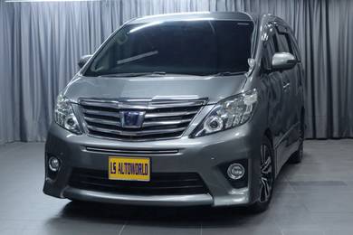 Toyota Alphard 240G in Kota Damansara, SGR