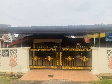 Homestay Gong Badak / DyzaAinun Homestay