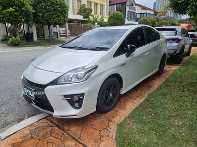 Toyota Prius LUXURY (HYBRID) in Klang, SGR
