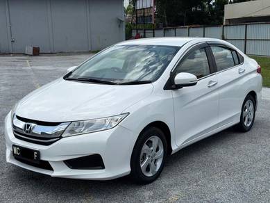 Honda City E in Batu Caves, SGR