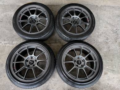 Rim wedsport tc105x flow form 17 inch like new