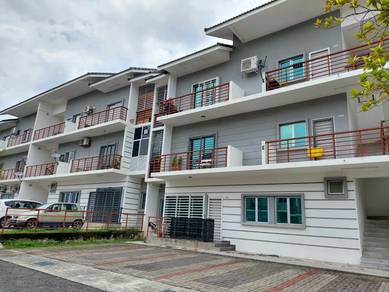 Townhouse Condo For Rent in Suci Bandar Ainsdale