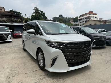 Toyota Alphard HYBRID Z in Old Klang Road, KUL