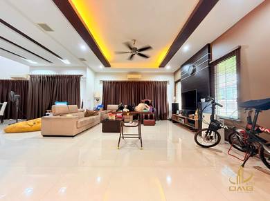 Semi-Detached House For Sale in Setia Alam,SGR