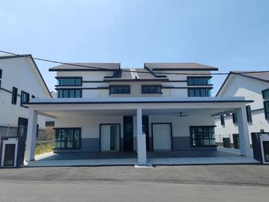 Semi-Detached House For Sale in Durian Tunggal,MLK