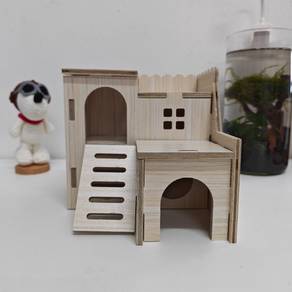 Preloved Hamster Wooden House