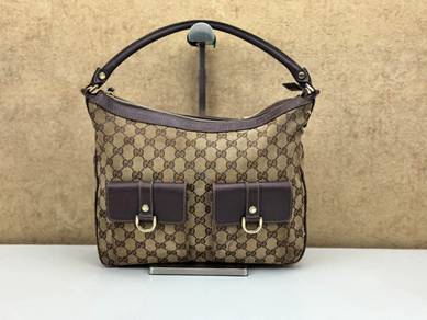 Gucci 153025 GG Canvas Shoulder Bag