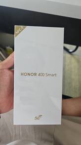 The HONOR 400 Smart 5G generally comes with a stan