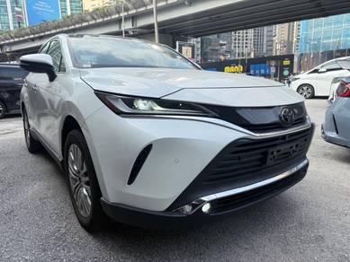 Toyota Harrier Z in KLCC, KUL