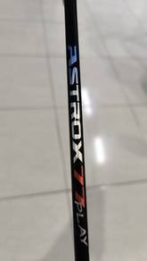 racket(Yonex Astrox 77)