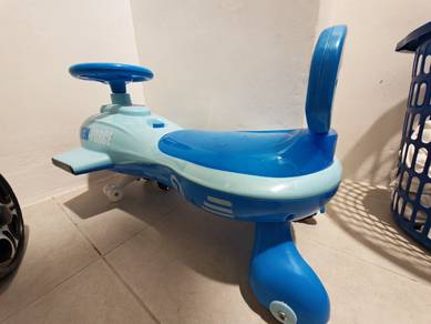 Kids’ Airplane Wiggle Car / Ride-On Toy