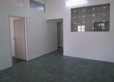 Semi-Detached House For Sale in Jelutong,PNG