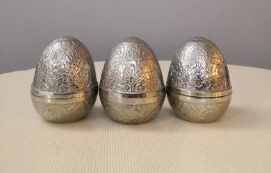 silver plated egg decor 3