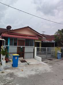 Terraced House For Sale in Banting,SGR