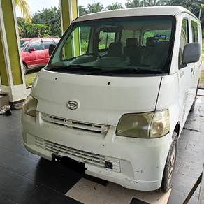 Daihatsu Granmax Semi Panel Van