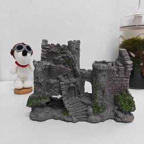 Preloved Aquarium Decoration Castle