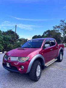 Mitsubishi Triton in Gua Musang, KTN