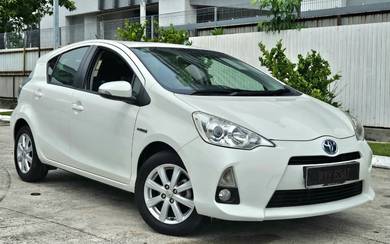 Toyota Prius c (HYBRID) in Cheras, KUL