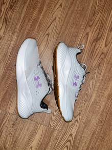 kasut running under amour