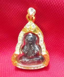 Phra Pidta amulet