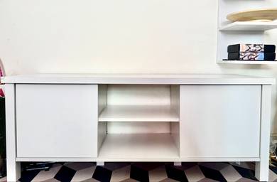 Tv cabinet or Tv Rack white colour