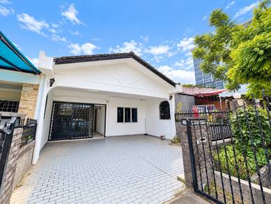 1-storey Terraced House For Sale in Kelana Jaya,SGR