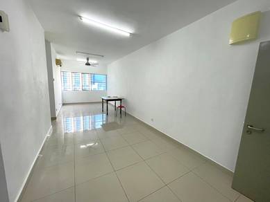 Condominium For Sale in 1 Razak Mansion