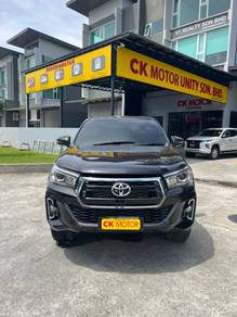 2019 Toyota Hilux BLACK EDITION