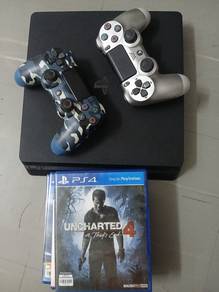 PS4 Slim